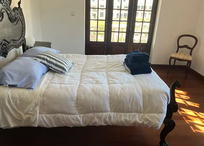 Brisa Bright Retreat Near The Beach! Bed and Breakfast *